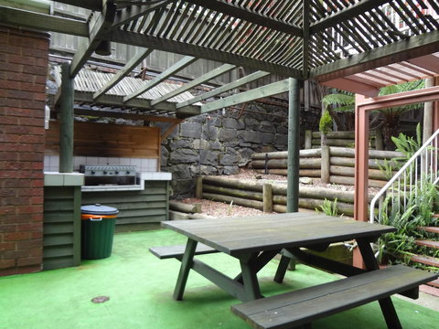 Adina Place Motel Apartments - ACT Tourism 27