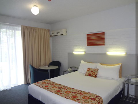 Adina Place Motel Apartments - ACT Tourism 17