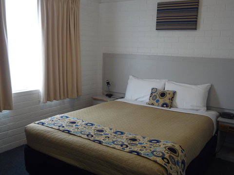 Adina Place Motel Apartments - ACT Tourism 35