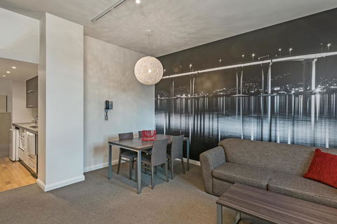 Mantra One Sandy Bay Road - ACT Tourism 8