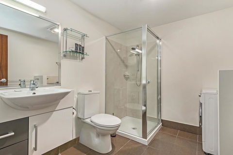Mantra One Sandy Bay Road - ACT Tourism 11