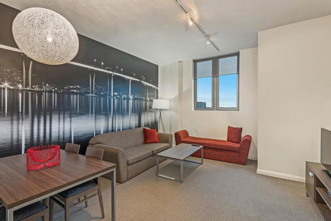 Mantra One Sandy Bay Road - ACT Tourism 3