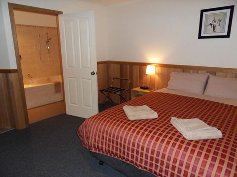 Driftwood Strahan Villas - ACT Tourism 15