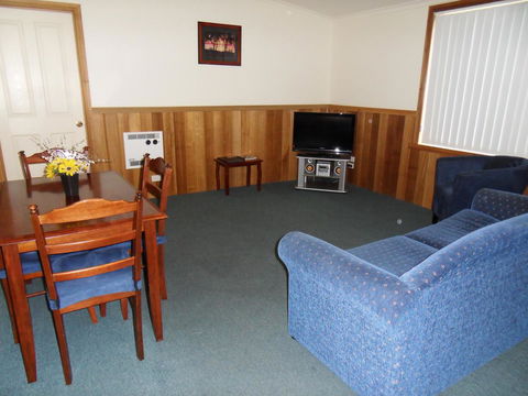 Driftwood Strahan Villas - ACT Tourism 16