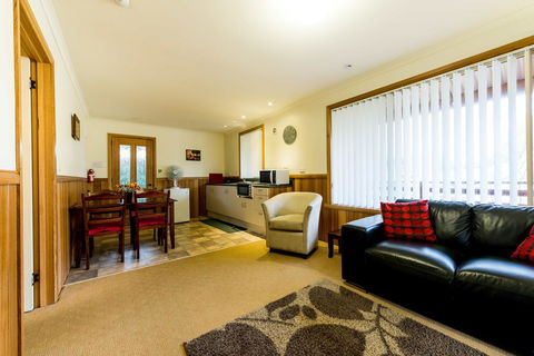 Driftwood Strahan Villas - ACT Tourism 7