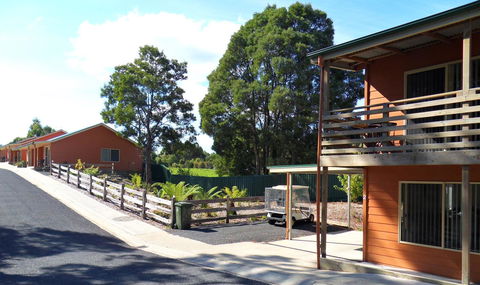 Driftwood Strahan Villas - ACT Tourism 3