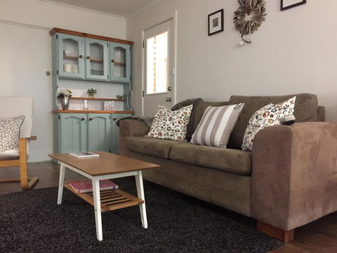 Driftwood-Cottage - ACT Tourism 5