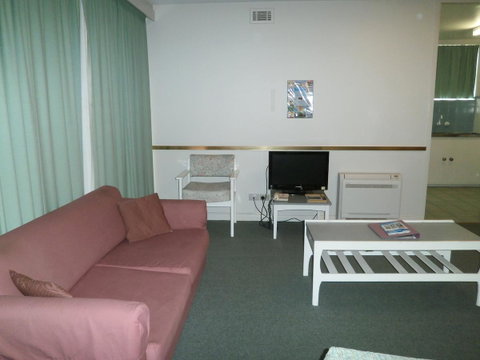 Parklane Motel - ACT Tourism 32