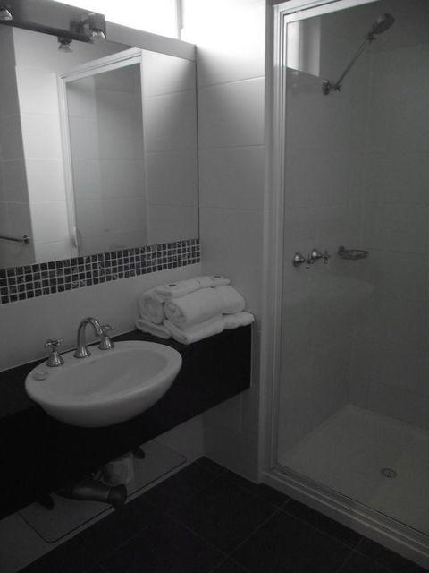 Auldington Hotel - ACT Tourism 38