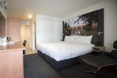 Hotel Launceston - ACT Tourism 1