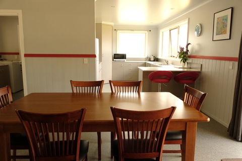The Crays Accommodation - ACT Tourism 12