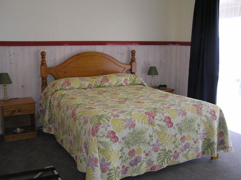 The Crays Accommodation - ACT Tourism 28