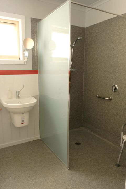 The Crays Accommodation - ACT Tourism 18