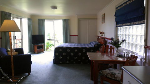 The Crays Accommodation - ACT Tourism 31