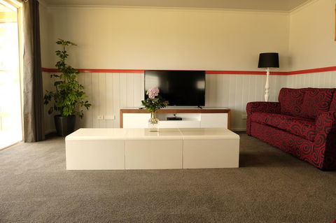 The Crays Accommodation - ACT Tourism 16