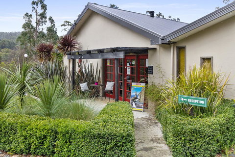 Oyster Cove Chalet - ACT Tourism 13