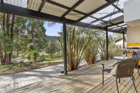 Oyster Cove Chalet - ACT Tourism 7