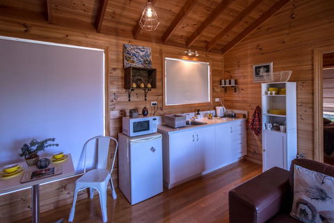 White Croft Cottage - ACT Tourism 15