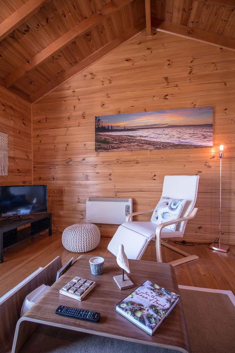 White Croft Cottage - ACT Tourism 14