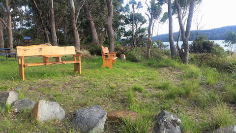 Four Seasons Waterfront Villas - ACT Tourism 8
