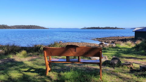 Four Seasons Waterfront Villas - ACT Tourism 5