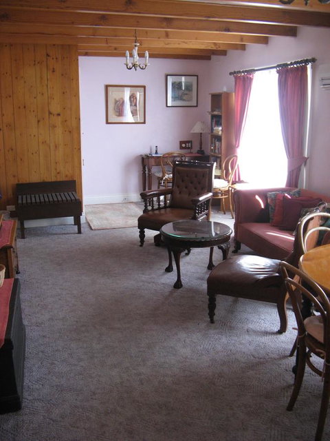 The Grove Cottages - ACT Tourism 7
