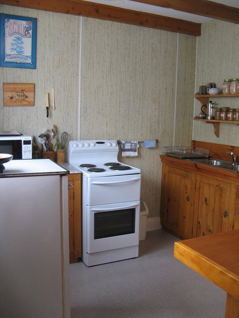The Grove Cottages - ACT Tourism 1