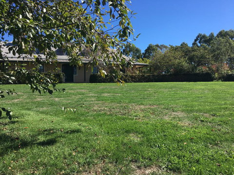 CLAYFIELD HOMESTEAD - Rustic Country Accommodation - ACT Tourism 1