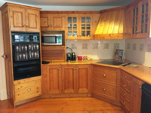 CLAYFIELD HOMESTEAD - Rustic Country Accommodation - ACT Tourism 6