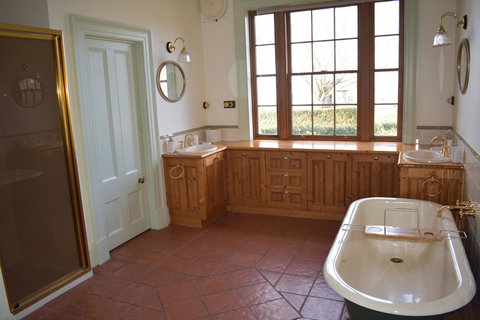 CLAYFIELD HOMESTEAD - Rustic Country Accommodation - ACT Tourism 14