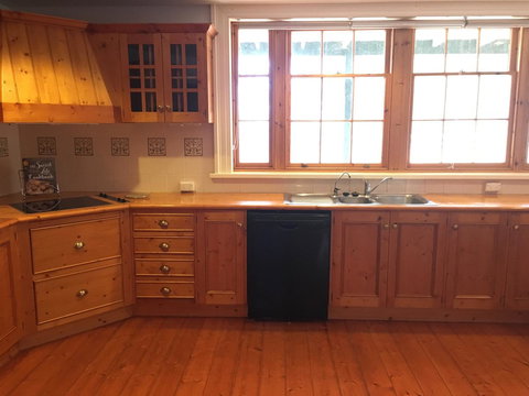 CLAYFIELD HOMESTEAD - Rustic Country Accommodation - ACT Tourism 7