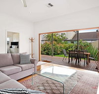 Newcastle Executive Homes - Cooks Hill Cottage - ACT Tourism