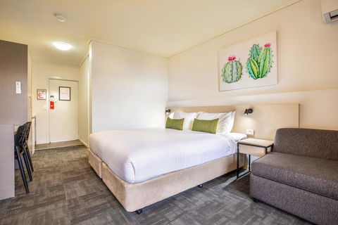Nightcap At Shoppingtown Hotel - ACT Tourism 0