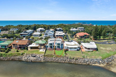 Nosie 1 - Sawtell, NSW - ACT Tourism 3