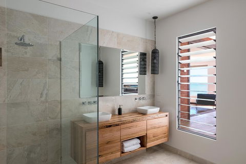 Novo Luxury Apartment - ACT Tourism 3