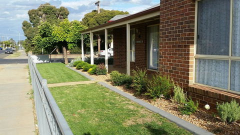 Numurkah Self Contained Apartments - The Mieklejohn - ACT Tourism 2