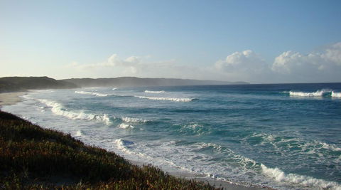 Ocean Beach Hideaway - ACT Tourism 1