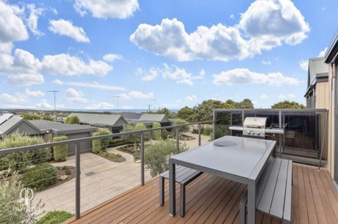 Ocean Grove House With Fantastic Ocean Views - ACT Tourism 2