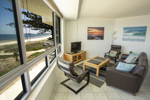 Oceanside Resort - Absolute Beachfront Apartments - ACT Tourism 0