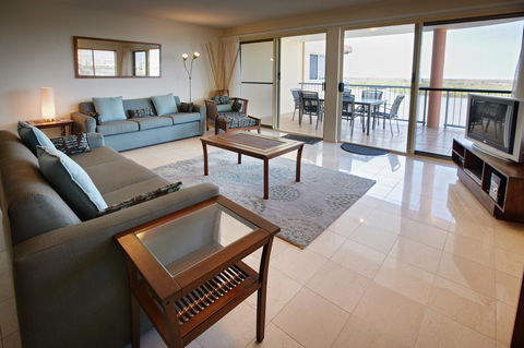 On The River Apartments - ACT Tourism 2