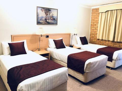 OVERLANDER MOTOR LODGE - ACT Tourism 2