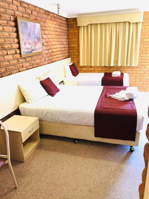 OVERLANDER MOTOR LODGE - ACT Tourism 3