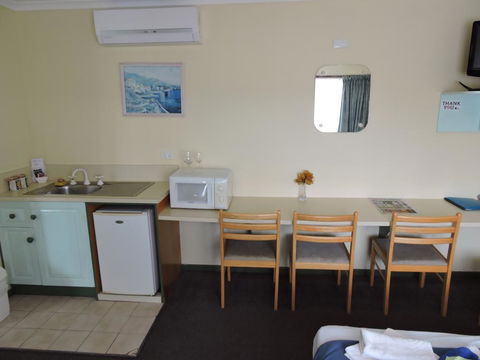 Pacific Motor Inn - ACT Tourism 3