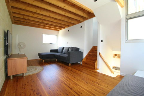 Pacific Terraces 16, 38 Pacific Street - ACT Tourism 0