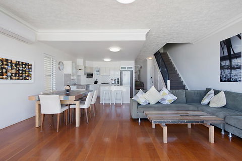 Palm Beach Beachfront Townhouse - ACT Tourism 2