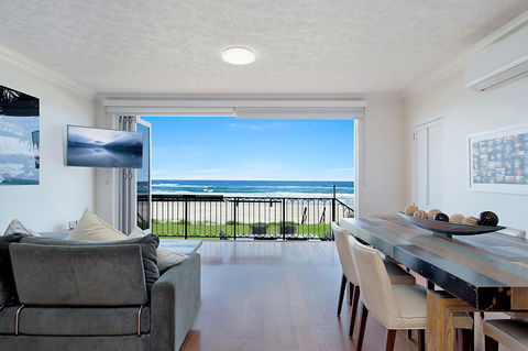 Palm Beach Beachfront Townhouse - ACT Tourism 0