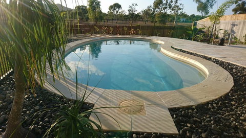 Palm Lakeside Holiday Home - Bowen, Whitsundays, Queensland - ACT Tourism 3