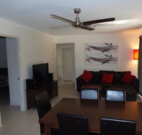 Palmgrove 2 - Rainbow Beach Pet Friendly Fully Fenced Air Conditioned Five Minutes To Beach - ACT Tourism