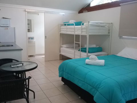 Palms Hervey Bay - ACT Tourism 2