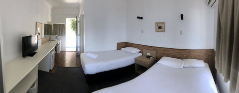 Panorama Motor Inn - ACT Tourism 3